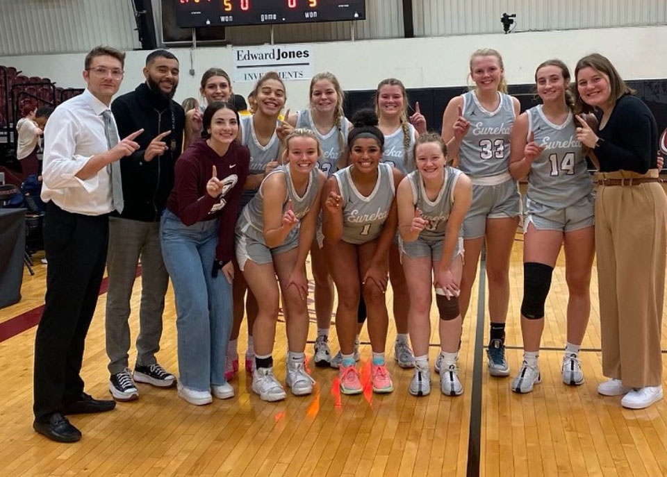Eureka Women's Basketball Team Photo